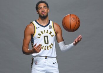 影/《NBA》倒數40秒輸7分照樣逆轉 哈利伯頓1.3秒上籃準決殺掉公鹿 溜馬4-1晉級第二輪!