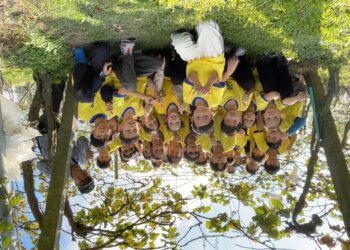 小學生捏爆80斤葡萄竟沒被罵 原來在做這件事……