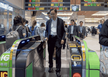 張善政率團考察JR中央線 借鏡日本軌道經濟 為桃園軌道發展取經