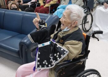 影音/明世界演布袋戲護理之家開演　勾動長者心弦彷彿回到從前