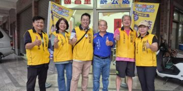 兩代十多年情誼延續　國昌里長陳健成率先讓薛兆基「插旗」