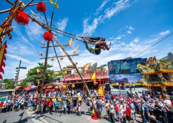 嘉市鞦韆節互比技藝與膽識　12公尺高空鞦韆超震撼