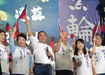 藍營高雄鳳山造勢團結大會 漢子、禿子、燕子再合體