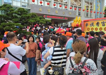 影音/史上頭一遭白沙屯媽祖駐駕通宵公所過夜 鎮長傻眼驚喜