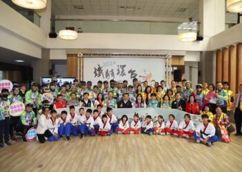 獅子會結合IMC鐵騎環台送暖　抵嘉資助弱勢學生獎學金