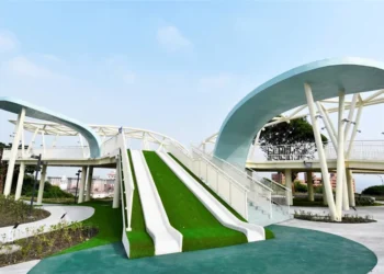 八卦山「天空遊戲場」溜滑梯遊客摔倒骨折 城觀處表示：將進行改善