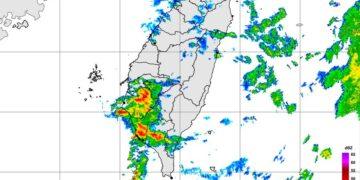 影音/0612鋒面影響 西半部有陣雨或局部雷雨及大雨 南高屏大雨特報