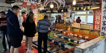 新北魚市「歲末海鮮滿額贈」20 日開跑 龜吼、富基兩大市集好禮拿不完