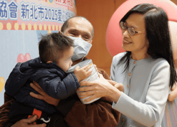 愛心不間斷!中華道家人文協會7年捐奶粉破萬罐 助弱勢嬰幼兒健康成長