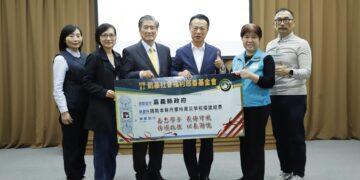 翁章梁感謝凱基社會福利慈善基金會捐助丹娜絲風災校園復建