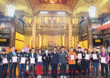 溪口鄉公所攜手天臺殿寒冬送暖 助弱勢家庭過好年