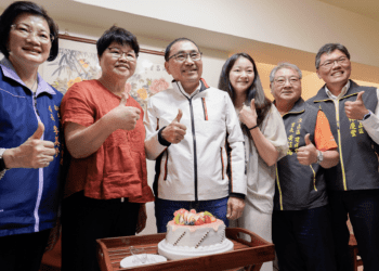 侯友宜讚她是最強媽媽 模範母親元馨儀逆境中活出光芒