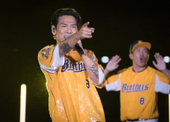 杜德偉現身台中洲際棒球場 於賽後 「勁歌金曲K歌榜」 壓軸開唱