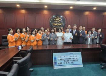 㵾光文化藝術基金會賑災捐款 徐榛蔚：震能量激發出正能量