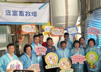 影音/現代化養豬場穿西裝也行 健康豬隻乾淨舒適的環境