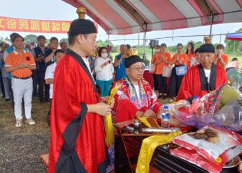 2023民俗盛事 頭城搶孤舉行開鬼門破土儀式