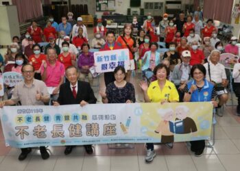 88歲健走先生現身說法 教竹縣長輩們健康學老