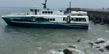 琉興號閃避漂流木遭長浪推擠觸礁　蘇清泉即時協調加速船舶檢修
