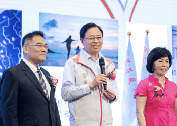 張善政恭賀莊隆乾接任臺灣莊、嚴宗親總會總會長 期盼繁榮發展