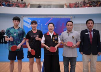 太平洋盃全國桌球賽花蓮開打　 縣長徐榛蔚開球展現好球技
