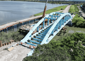 重建後觀音坑溪橋即將開放 新北河濱休憩新亮點來了