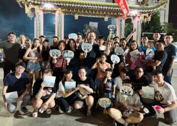 賴清德王定宇合體Q版手搖扇廣受青睞　王定宇團隊趕工製作中歡迎到服務處索取