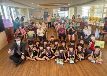 福興秀和苑日照祖孫同樂　萌弟萌妹融化爺爺奶奶的心