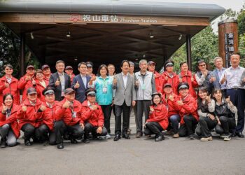 出席阿里山林鐵全線通車感恩活動　賴清德：阿里山大軸線發展計畫將持續推動