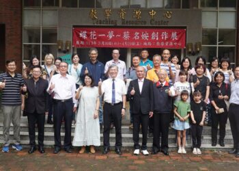 「溪高喜事」精彩歡度26週年校慶　校史室揭牌鄭禮勳老師供墨寶給學校收藏