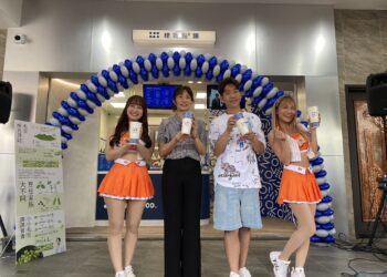 牙醫師號召老闆們催生「總裁點點頭」手搖飲　南科店開幕受到年輕人喜愛