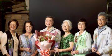 陳素月偕同卓榮泰訪視彰化養豬場與花卉產區 傾聽農友困境力挺彰化產業