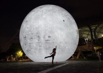 超大月亮降臨　到冬山過中秋　打卡送文旦