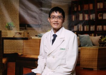 頭頸尋列缺　花蓮慈院中醫部養生教學「十總穴之止咳穴」