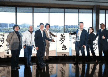 書法傳奇朱振南大展 近60件經典力作齊聚 桃園藝術盛宴不容錯過