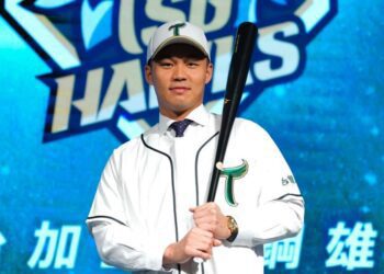 《CPBL》大王真的回來了! 王柏融3年3600萬加盟台鋼雄鷹!