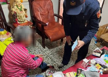 老婦接媳電兒跑路急需用錢　求助員警寫匯款方知遇詐