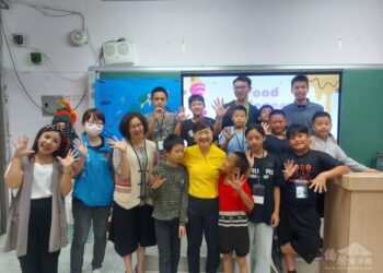 國小學童沉浸式英語體驗 透過海外青年英語服務營看見世界