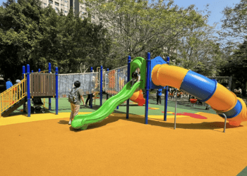 全新改造！板橋八德公園兒童遊戲場彩色地墊 多項新設施讓孩子玩得更安全更開心