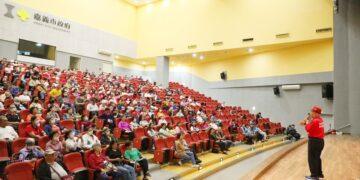 105歲傳奇羽球選手林友茂來嘉開講！ 400位觀眾齊見證「樂齡勇壯」精神