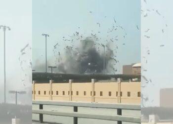 影音/報復美以 伊朗彈道飛彈擊中巴林美國海軍第五艦隊總部