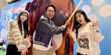 「港仔台爸」金鐘主持張啟樂、啦啦隊女神宛宛、饒舌歌手ZX 登MLBPA官方授權商品快閃店