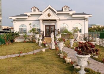 「林園小白宮」平地竄起 「伯特利」皇家珠寶憑添傳奇色彩