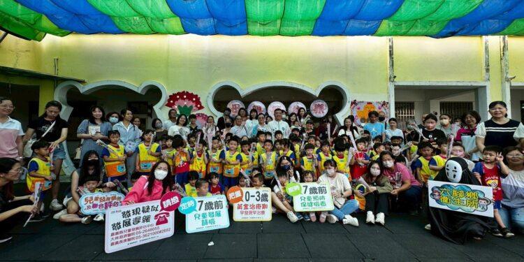 六腳鄉衛生所將關懷帶進校園　母親節守護孩子成長