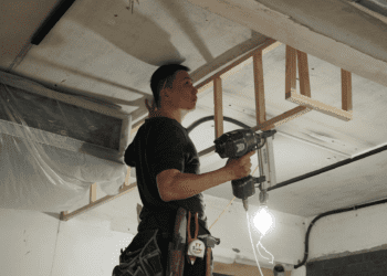 影音/ 頭家人故事/ 從木工學徒到室內設計師 一位工匠的專業轉變之路