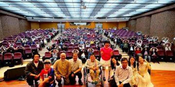 影音/混障綜藝團高美館開演 「勇者無懼」展現生命力量感動全場