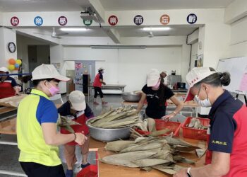 影音/端午粽飄香 冬山鄉大興社區發展協會攜手大興振安宮再現美味客家米粽