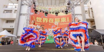 屏東縣民公園變身世界嘉年華　「2026世界在屏東」百攤美食、DIY、國際展演接力登場