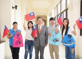 國旗飄揚 竹縣府邀民眾同慶國慶拿好禮