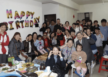 蕾蕾的奇蹟旅程 新北平安夜惜別會 暖心送她赴美新生活