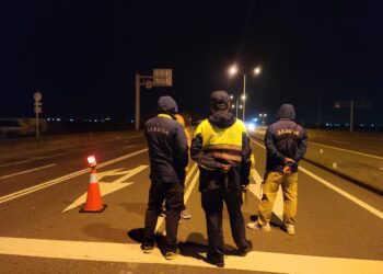 嘉義台南夜間同步執法　攔截非法載運廢棄物